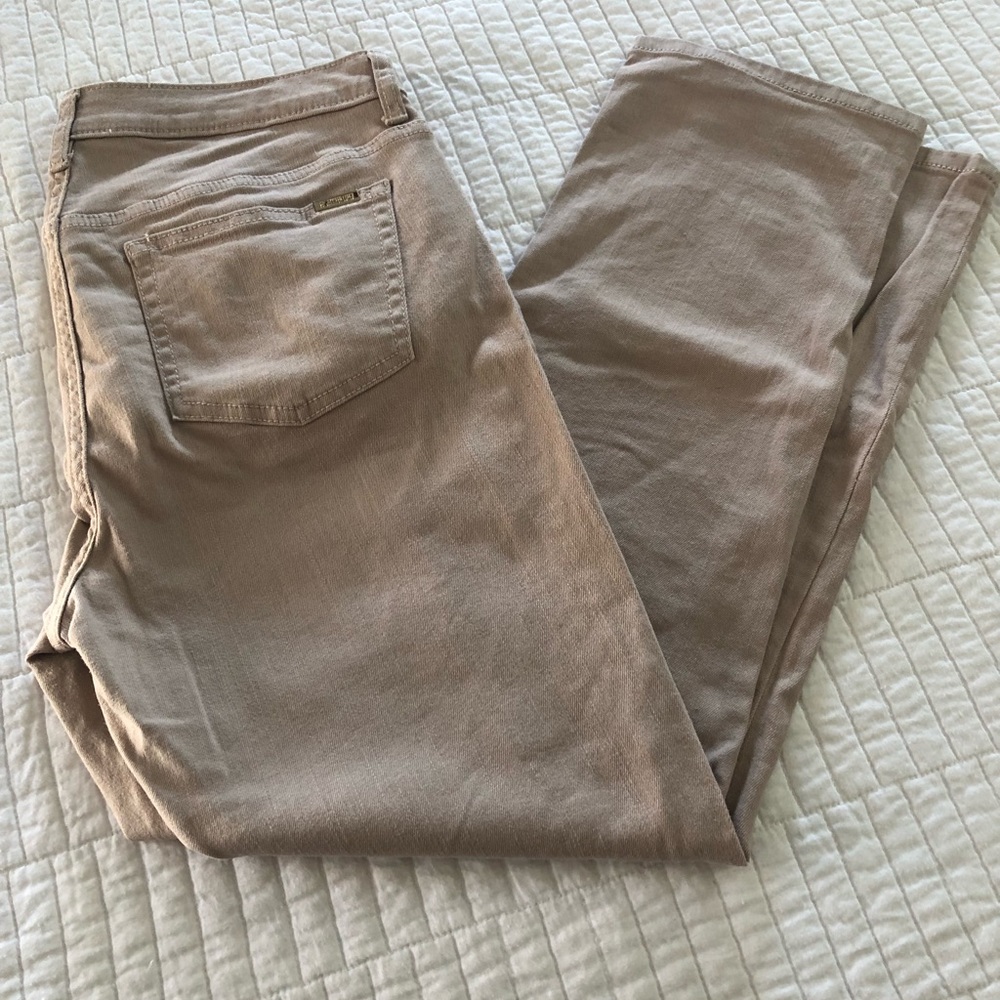 Jennifer Lopez Capris Blush Colored Size 10
